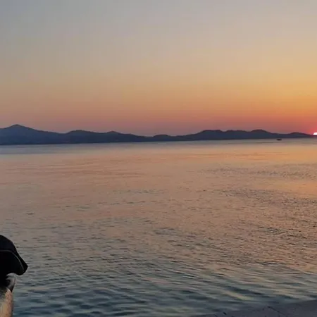 Appartement Kiki With A Sea View, Free Wifi, For 2 Persons