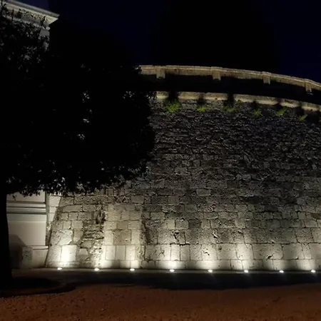 Kiki With A Sea View, Free Wifi, For 2 Persons Appartement *