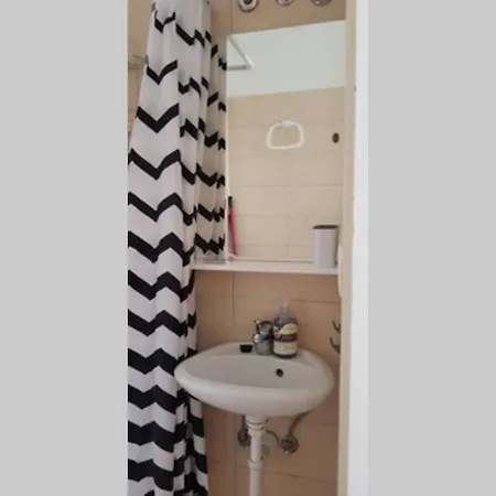 Appartamento Kiki With A Sea View, Free Wifi, For 2 Persons *