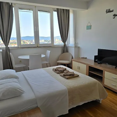 Apartment Kiki With A Sea View, Free Wifi, For 2 Persons *