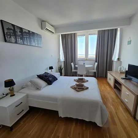 Kiki With A Sea View, Free Wifi, For 2 Persons Zara